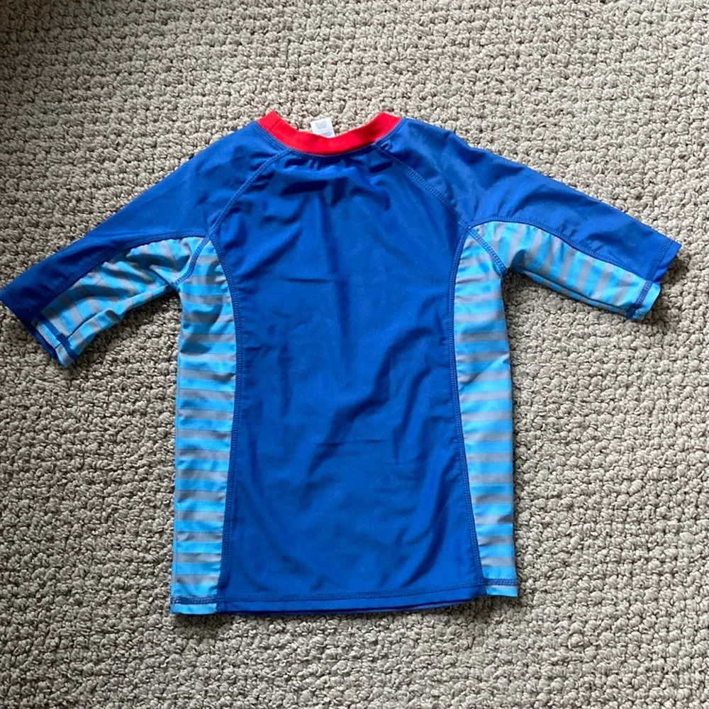 New (NWOT) Disney Jake and the Pirates Rash guard and Swim Trunk Set-Size 7/8 - Picture 5 of 11